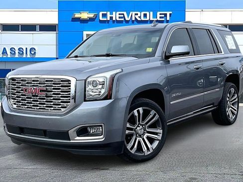 Used 2020 GMC Yukon Denali w/ Denali Ultimate Package image 3