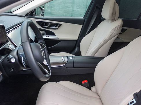 Used 2024 Mercedes-Benz E 450 4MATIC Sedan image 16