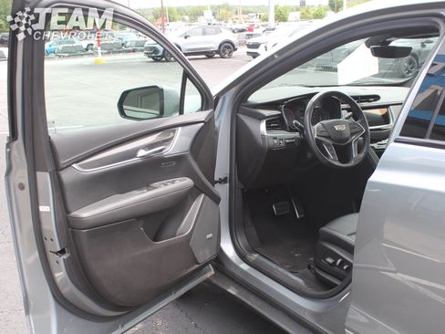 Used 2024 Cadillac XT5 Sportv w/ Technology Package AWD/4WD image 10