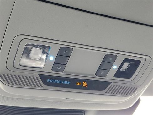 Used 2022 Ford Explorer XLT image 29