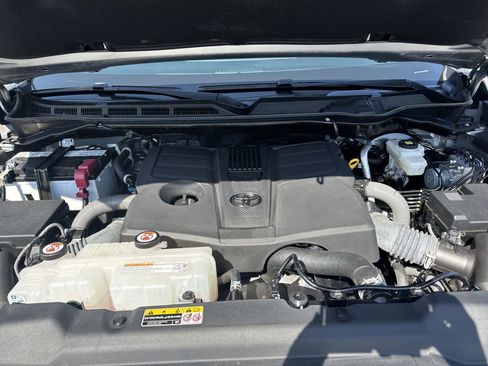 Used 2024 Toyota Tundra SR5 w/ SR5 Premium Package image 32