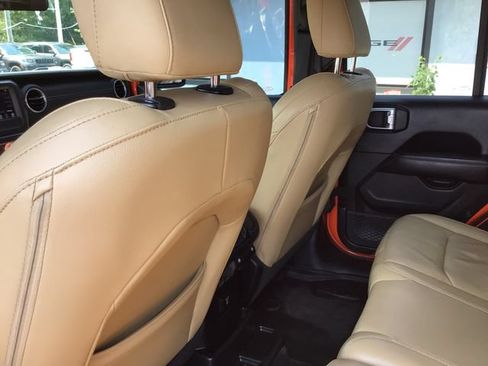 Used 2018 Jeep Wrangler Unlimited Sahara w/ Cold Weather Group AWD/4WD image 42