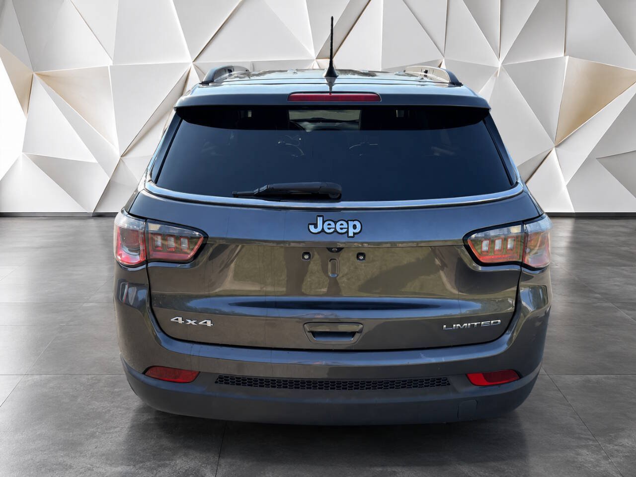 Used 2020 Jeep Compass Limited AWD/4WD image 5