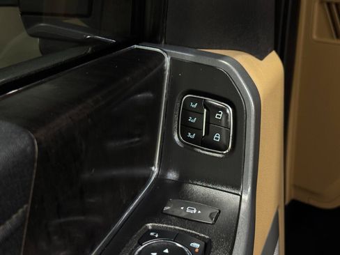 Used 2023 Ford F350 Lariat w/ Lariat Ultimate Package AWD/4WD image 32