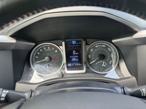 Used 2022 Toyota Tacoma SR5 w/ Technology Package RWD image 20