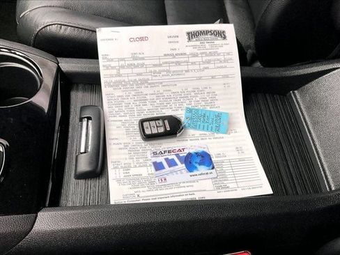 Used 2021 Honda Pilot Touring image 11