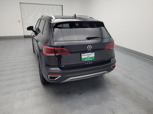 Used 2023 Volkswagen Taos SE w/ Black Wheel Package AWD/4WD image 6