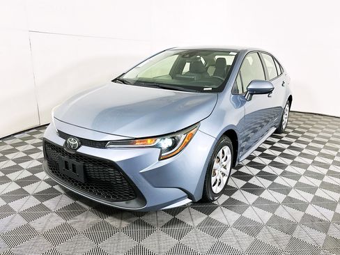 Used 2020 Toyota Corolla LE image 7