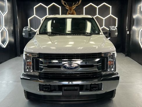 Used 2019 Ford F250 XLT AWD/4WD image 4