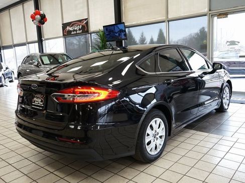 Used 2019 Ford Fusion S image 15