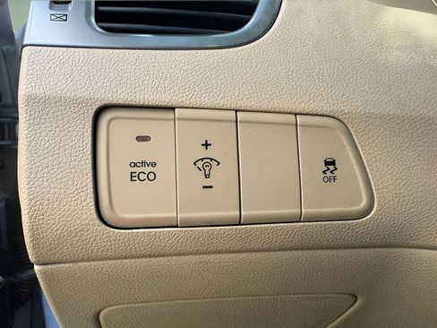 Used 2012 Hyundai Elantra GLS w/ Preferred Pkg 3 FWD image 22