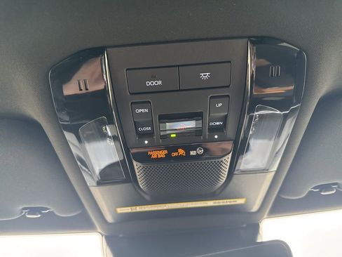 Used 2025 Lexus GX 550 image 18