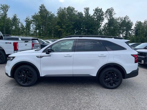 Used 2022 Kia Sorento S w/ Panoramic Sunroof Package AWD/4WD image 3