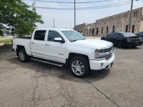 Used 2018 Chevrolet Silverado 1500 High Country w/ LPO, Protection Package AWD/4WD image 9