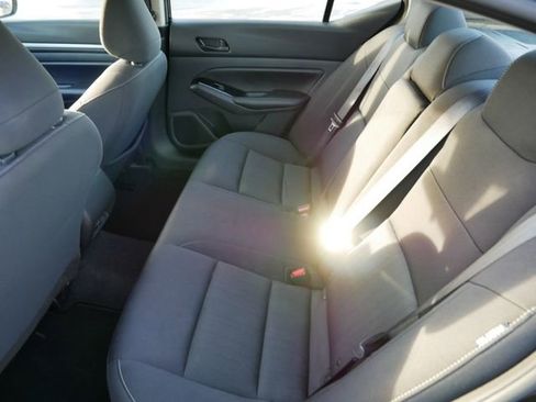 Used 2023 Nissan Altima 2.5 SV image 8