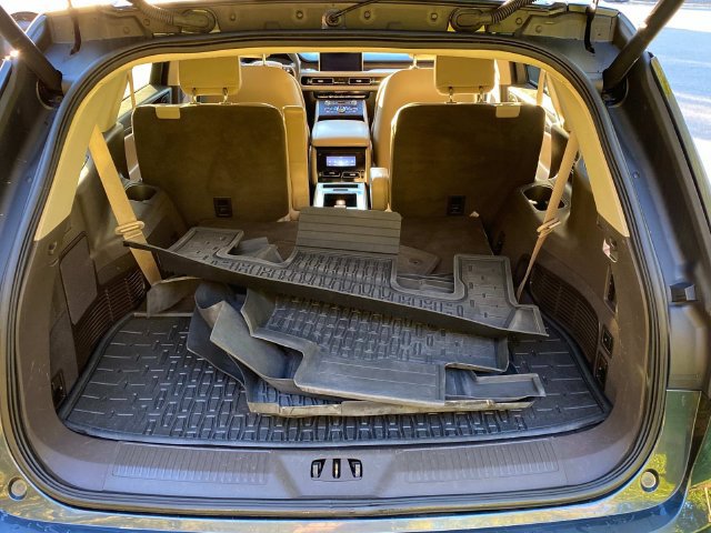 Used 2022 Lincoln Aviator Reserve w/ Equipment Group 201A AWD/4WD image 30