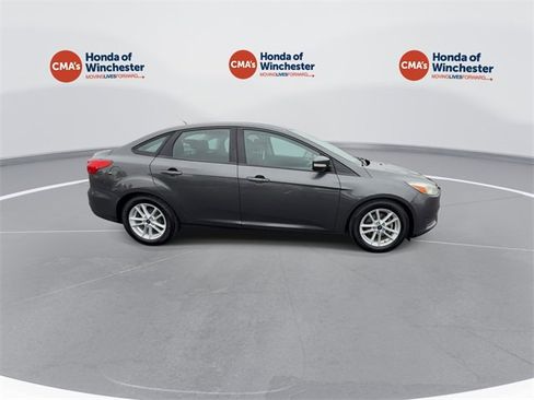 Used 2015 Ford Focus SE image 11