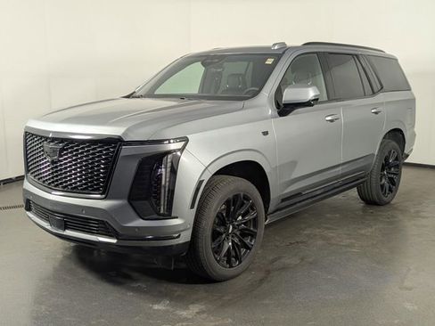 Used 2025 Cadillac Escalade Sport image 4