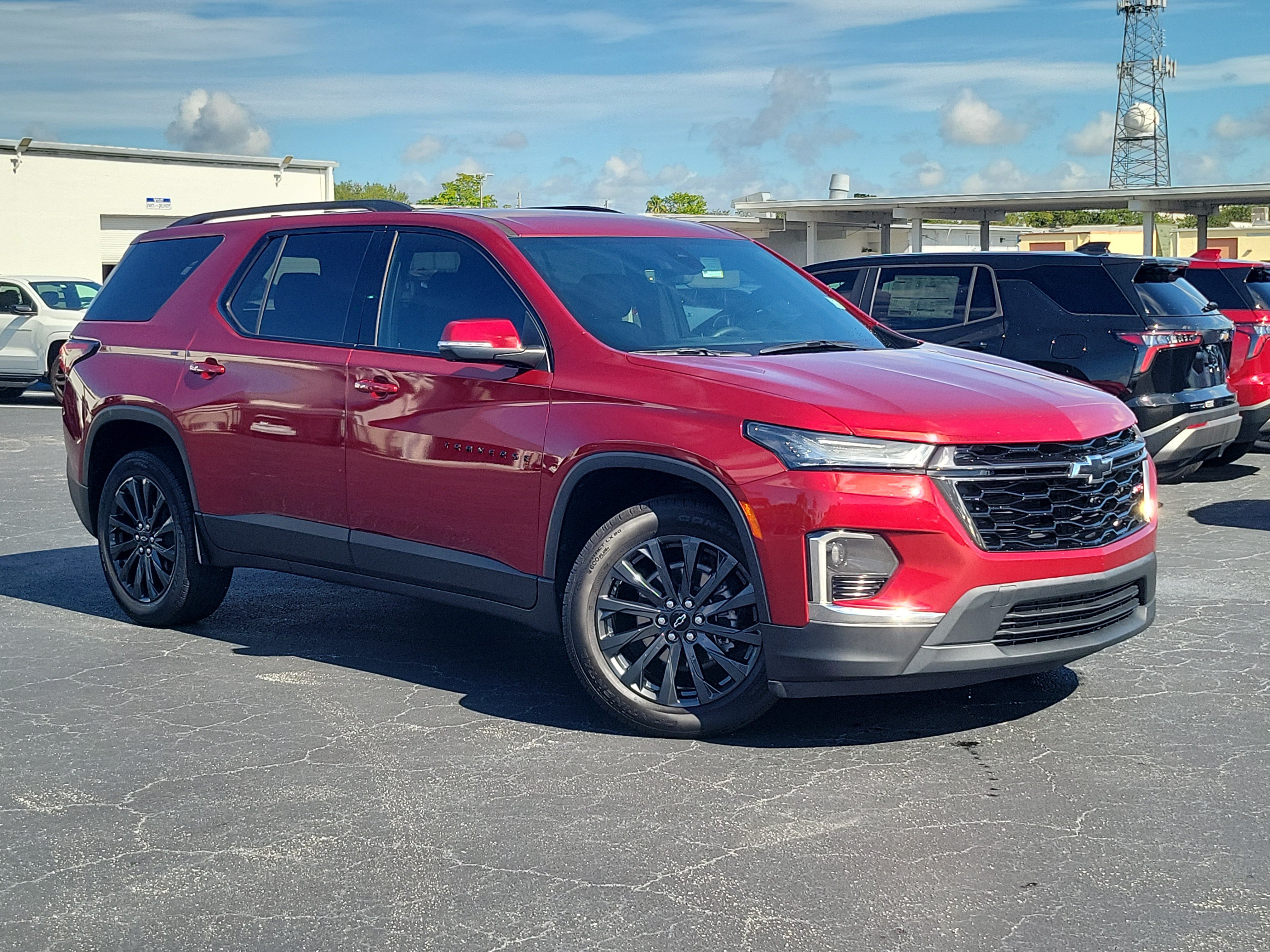Used 2023 Chevrolet Traverse RS FWD image 34