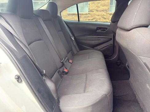 Used 2022 Toyota Corolla LE FWD image 18