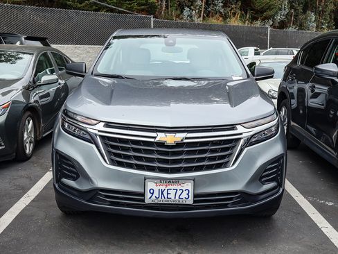 Used 2024 Chevrolet Equinox LS w/ Driver Confidence II Package FWD image 2