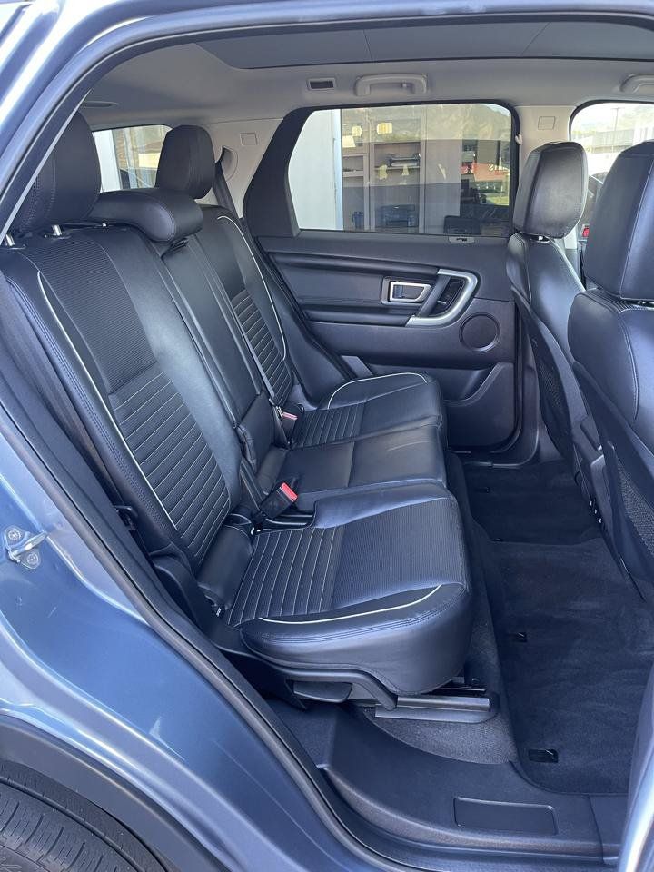Used 2019 Land Rover Discovery Sport HSE Dynamic AWD/4WD image 16