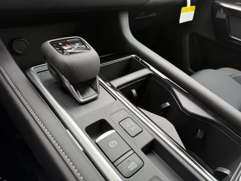 New 2026 Nissan Pathfinder S image 22