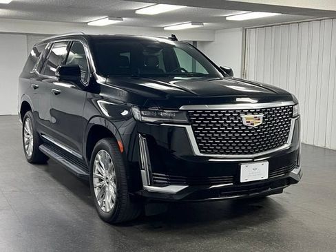 Used 2024 Cadillac Escalade Premium Luxury AWD/4WD image 7