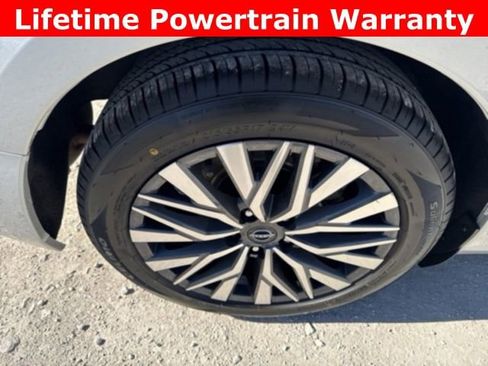 Used 2024 Nissan Altima 2.5 SV image 27