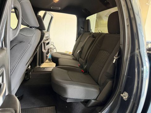 Used 2025 RAM 2500 Big Horn AWD/4WD image 39