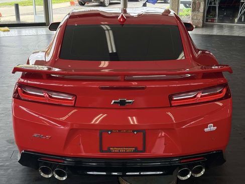 Used 2018 Chevrolet Camaro ZL1 RWD image 18