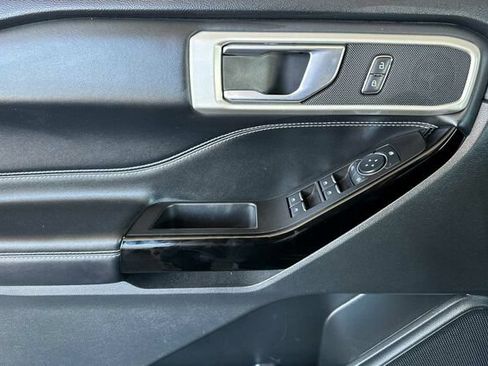 Used 2022 Ford Explorer ST w/ ST Street Pack AWD/4WD image 8