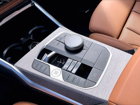 Certified 2025 BMW 330i xDrive Sedan w/ Premium Package image 17