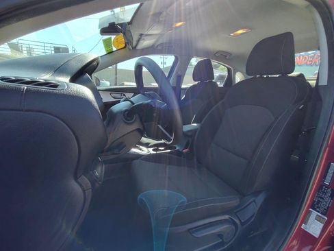 Used 2022 Kia Forte LXS FWD image 15