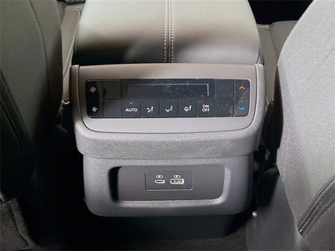 New 2025 Nissan Pathfinder SV image 15