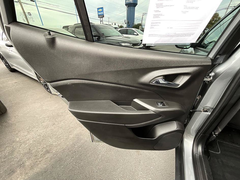 Used 2024 Chevrolet Trax LS FWD image 23