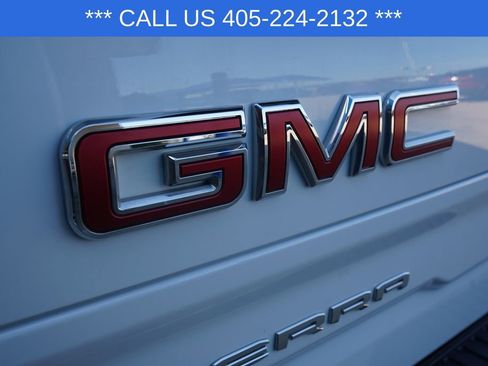 Used 2025 GMC Sierra 1500 SLT AWD/4WD image 5
