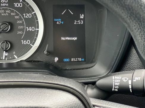 Used 2021 Toyota Corolla LE image 27