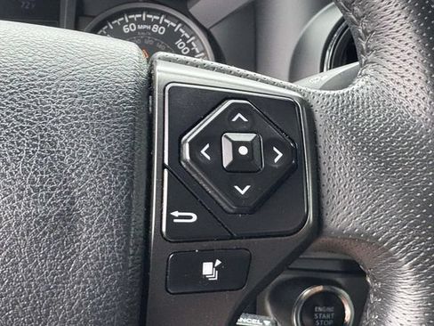 Used 2019 Toyota Tacoma TRD Sport AWD/4WD image 26