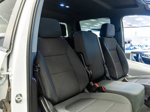 Used 2021 Chevrolet Silverado 2500 Custom w/ Custom Convenience Package image 17