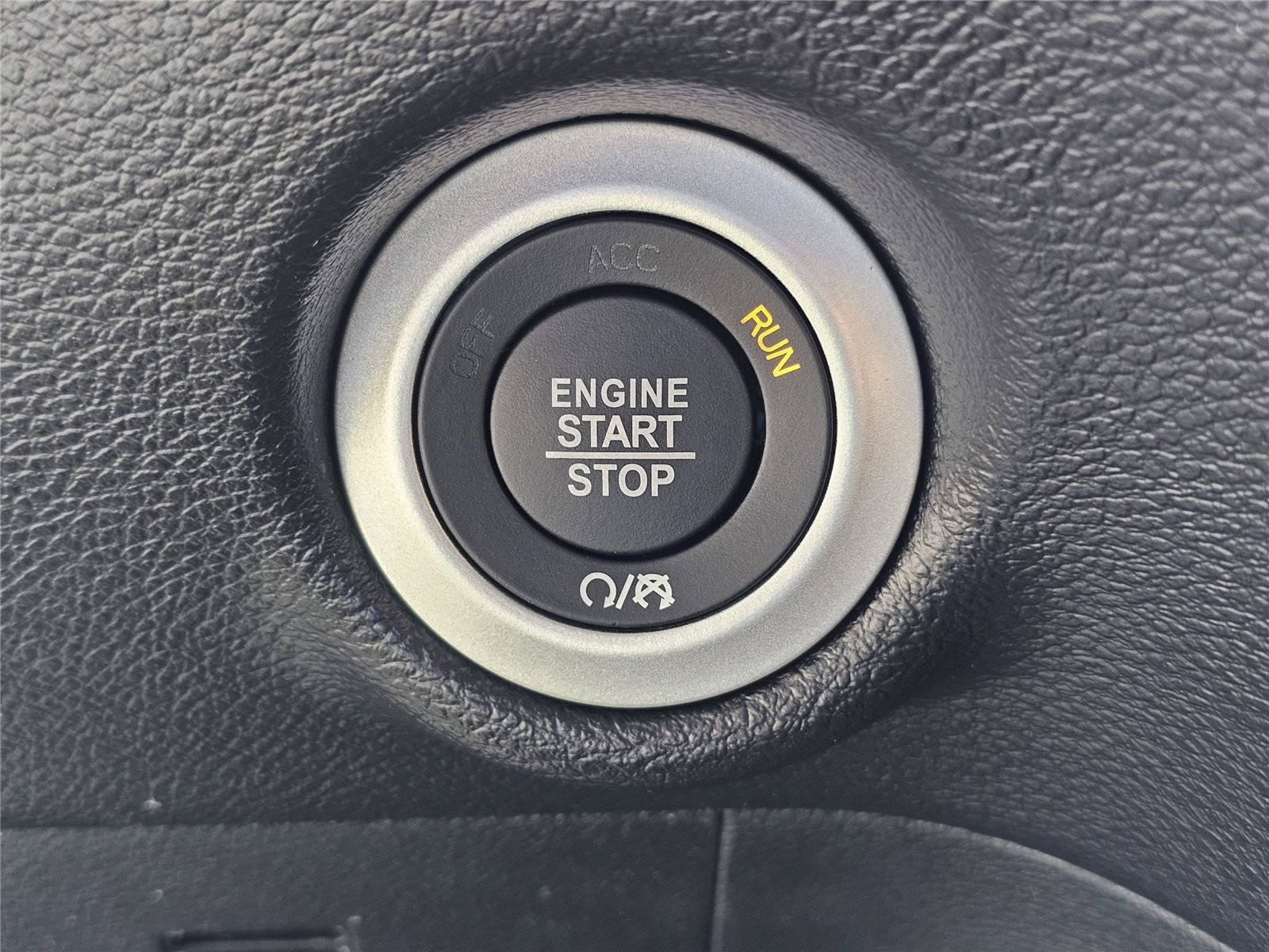 New 2027 Chrysler Pacifica Select FWD image 23