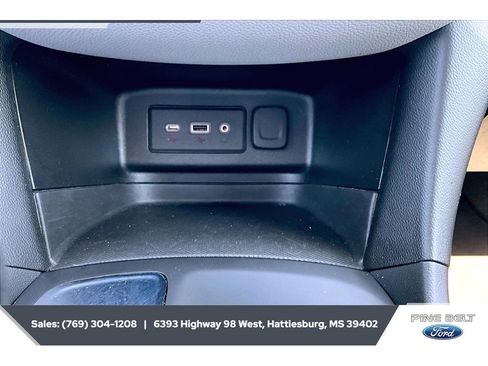 Used 2022 Chevrolet Equinox LS FWD image 21