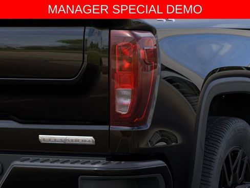 Used 2026 GMC Sierra 1500 Elevation AWD/4WD image 11