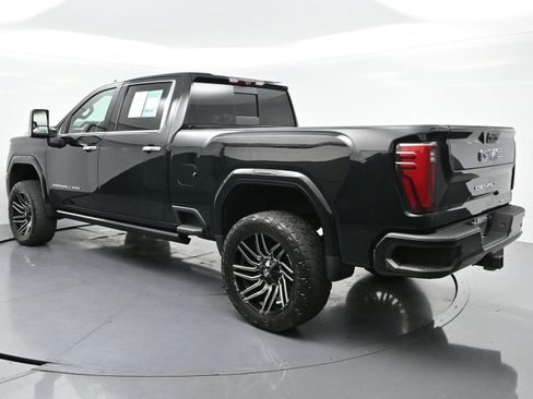 Used 2024 GMC Sierra 2500 Denali Ultimate AWD/4WD image 5