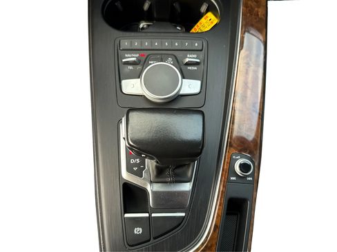 Used 2017 Audi A4 2.0T Premium Plus w/ Premium Plus Package image 18