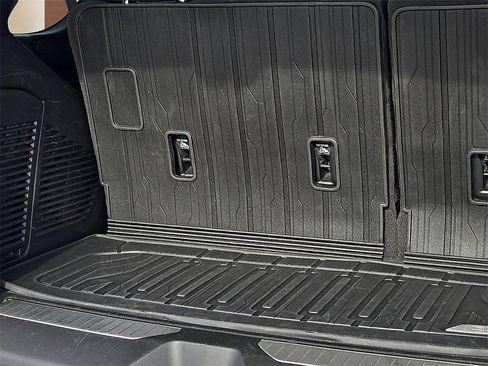 Used 2023 GMC Yukon AT4 w/ LPO, Floor Liner Package image 8