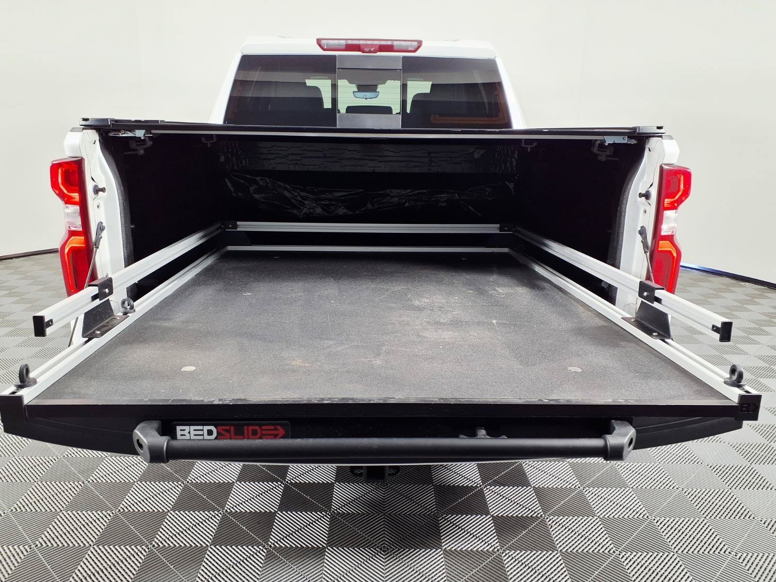 Used 2023 Chevrolet Silverado 1500 High Country w/ High Country Premium Package AWD/4WD image 8