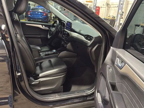 Used 2022 Ford Escape SEL image 26