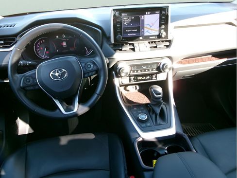 Used 2021 Toyota RAV4 Limited w/ Limited Grade Weather Package AWD/4WD image 11