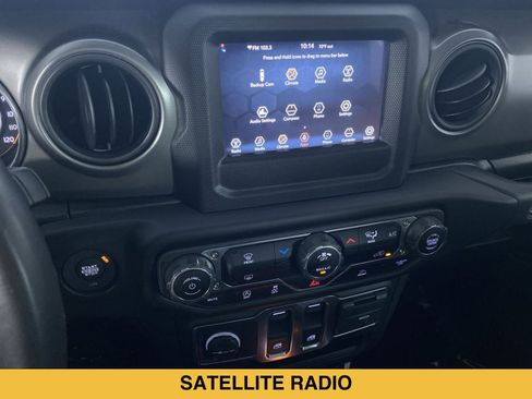Used 2022 Jeep Wrangler Sport AWD/4WD image 5